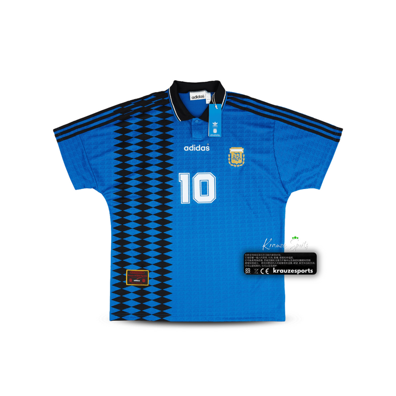 camisa-argentina-1994-azul-oficial-camisa-maradona-94-camisa-de-futebol-argentina-copa-do-mundo-camisa-historica-camisa-azul-classica-argentina-anos-90-camisa-retro-camisa-argentina-edicao-limitada-camisa-para-colecionador-seleção-argentina-1994